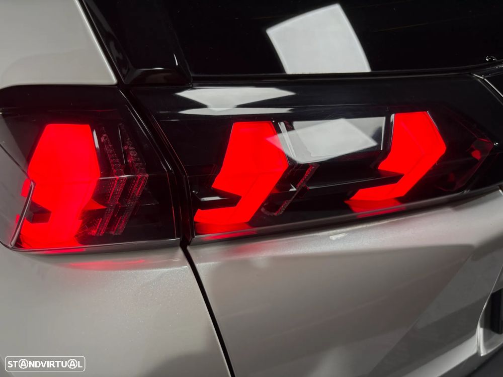 Peugeot 2008 PureTech 130 EAT8 Allure - 19