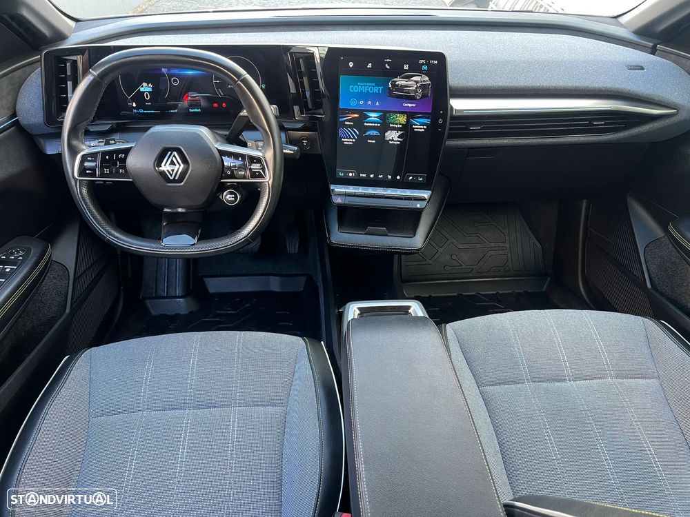 Renault Mégane E-Tech 2023 photo 2