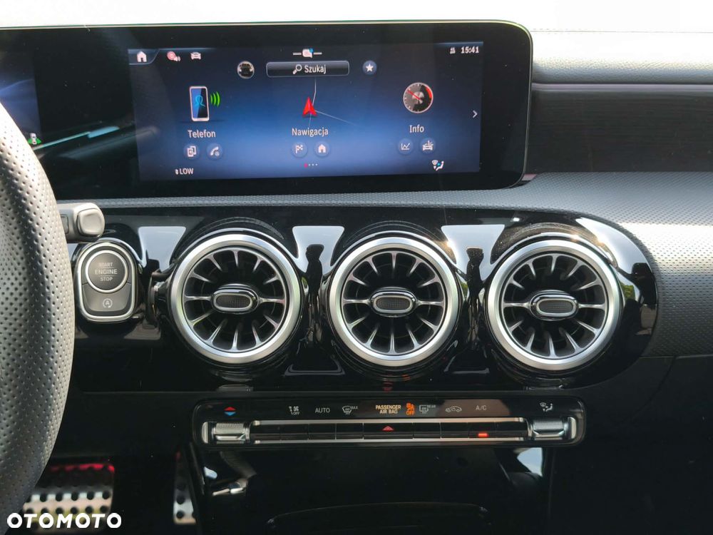 Mercedes-Benz CLA 200 d 8G-DCT AMG Line - 24