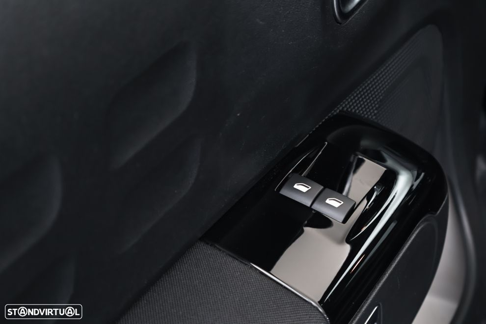 Citroën C3 1.2 PureTech Max EAT6 - 23