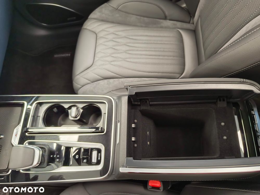 Hongqi HS5 2.0T Executive AWD - 26