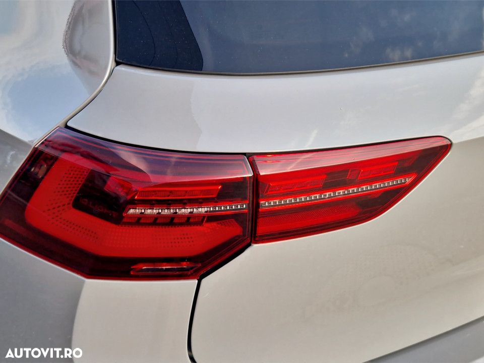 Volkswagen Golf 1.5 eTSI ACT DSG MHEV Style - 11