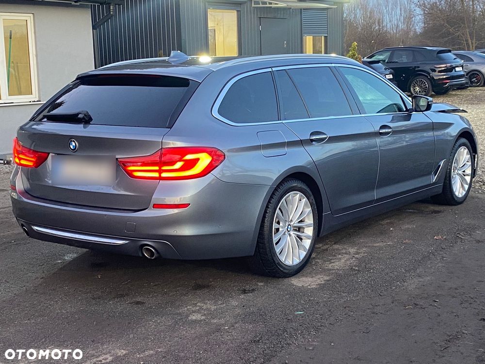 BMW Seria 5 520d xDrive Luxury Line sport - 2