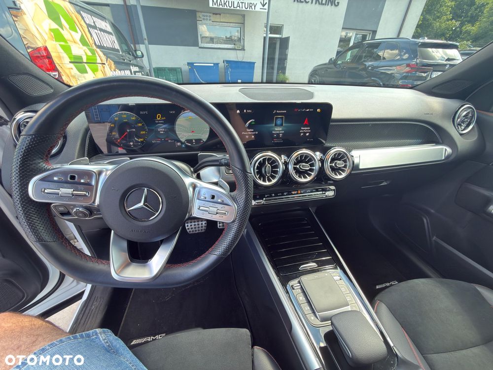 Mercedes-Benz GLB 200 4-Matic AMG Line 8G-DCT - 6