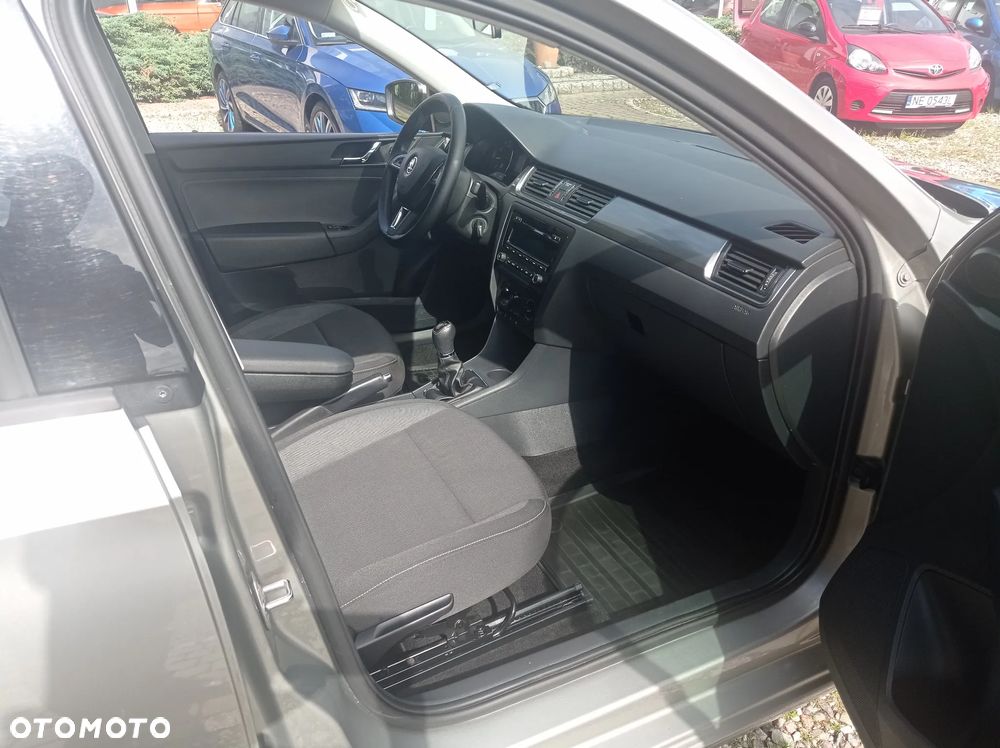 Skoda RAPID 1.2 Active Max - 21