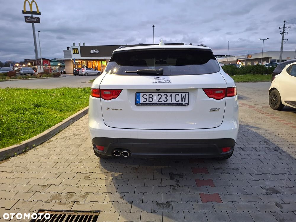 Jaguar F-Pace 2.0 i4D AWD Prestige - 27