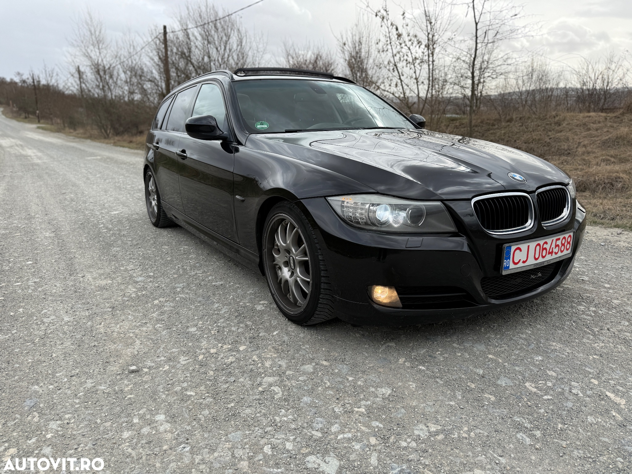 BMW Seria 3 320d Touring - 2