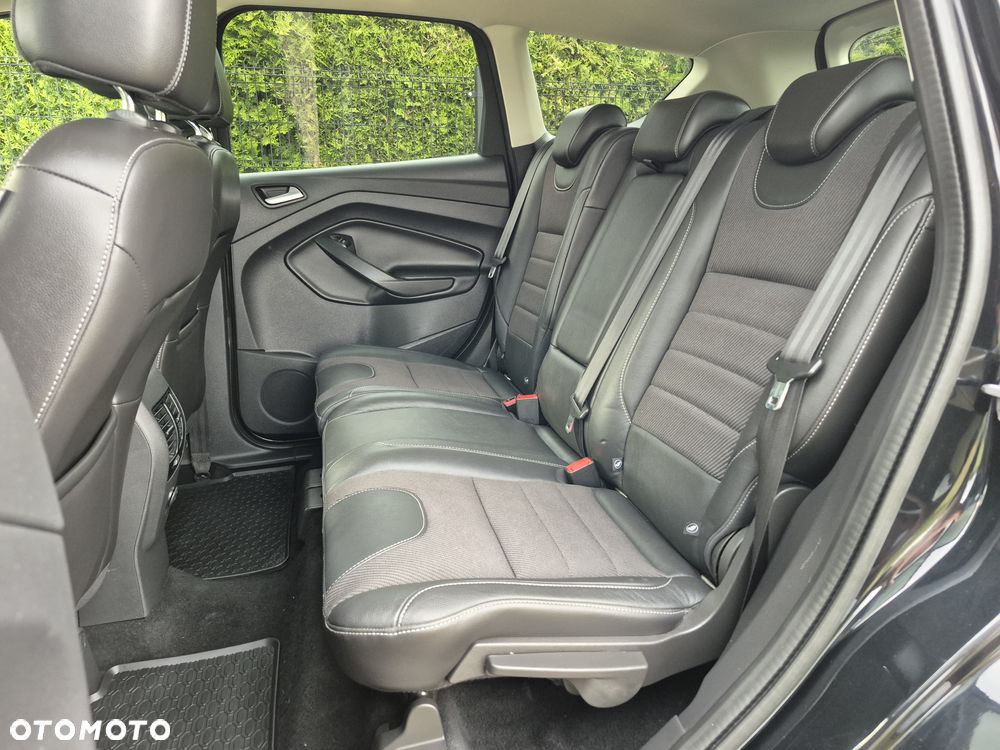 Ford Kuga 2.0 TDCi 2x4 Titanium - 21