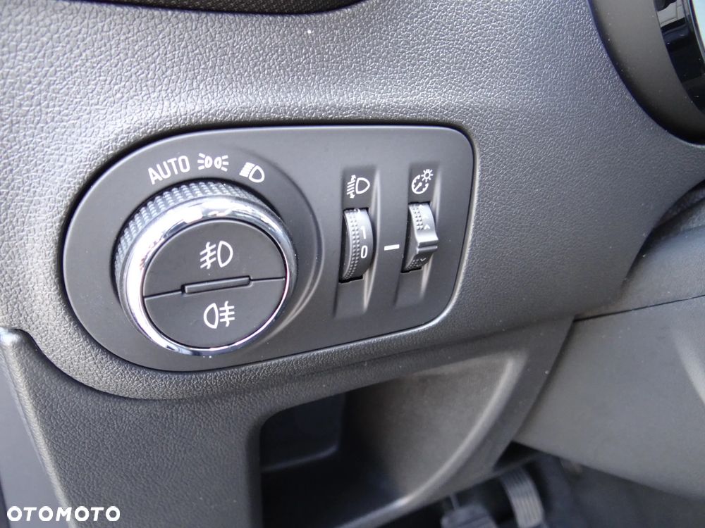 Opel Crossland - 12