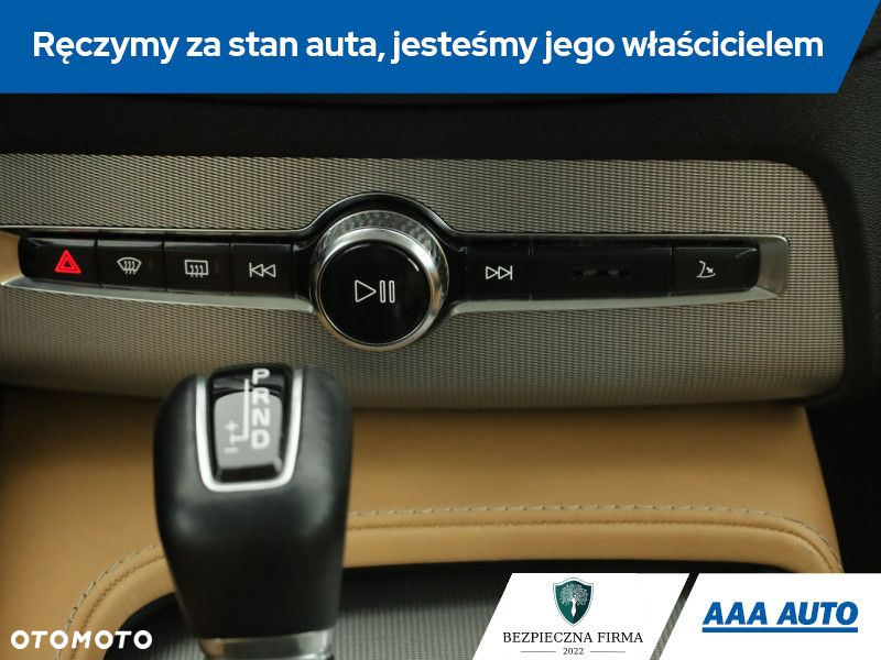 Volvo XC 90 - 16