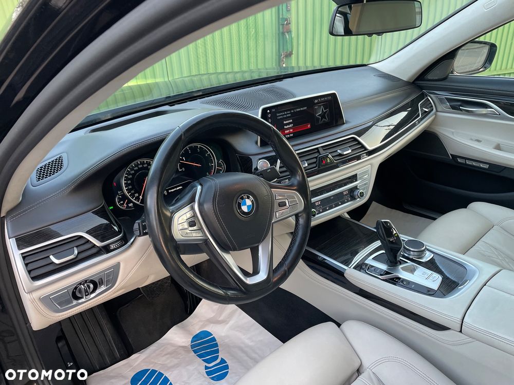 BMW Seria 7 730d xDrive - 21