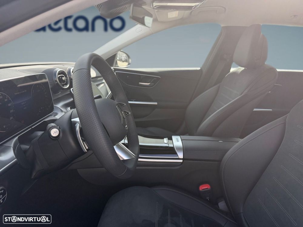 Mercedes-Benz C 300 e AMG Line — fotografia 13