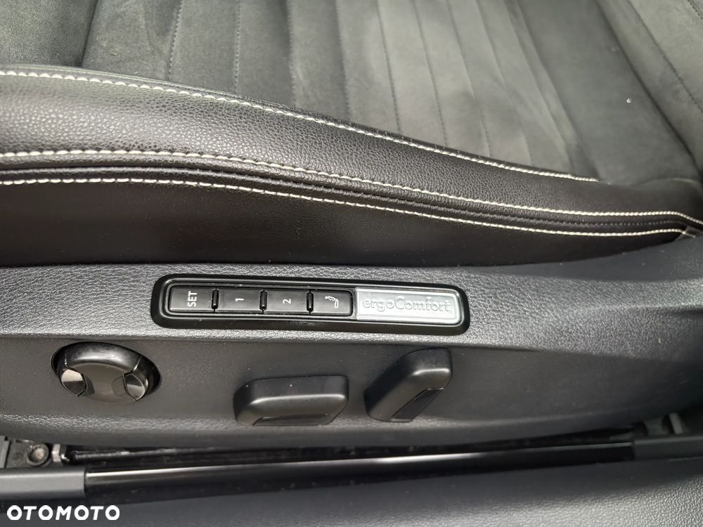 Volkswagen Passat 2.0 TDI EVO Elegance DSG - 14