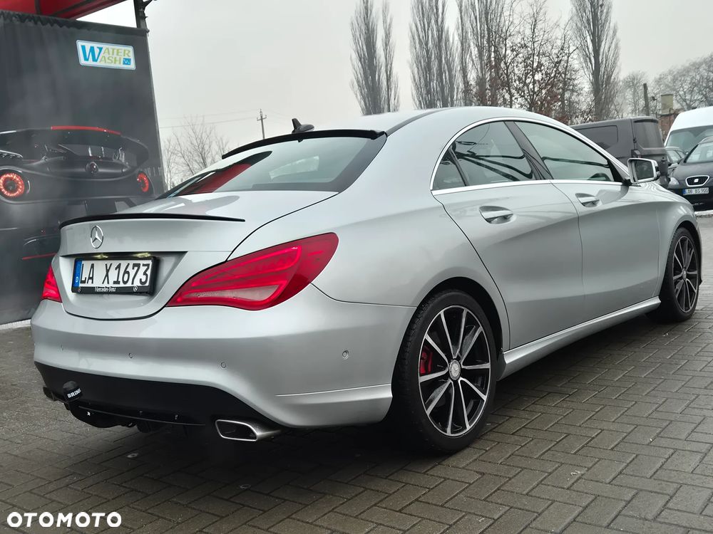 Mercedes-Benz CLA 180 AMG Line - 12