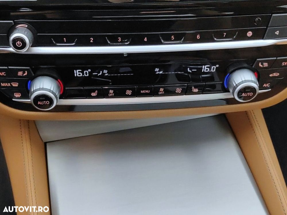 BMW Seria 5 518d AT MHEV - 14