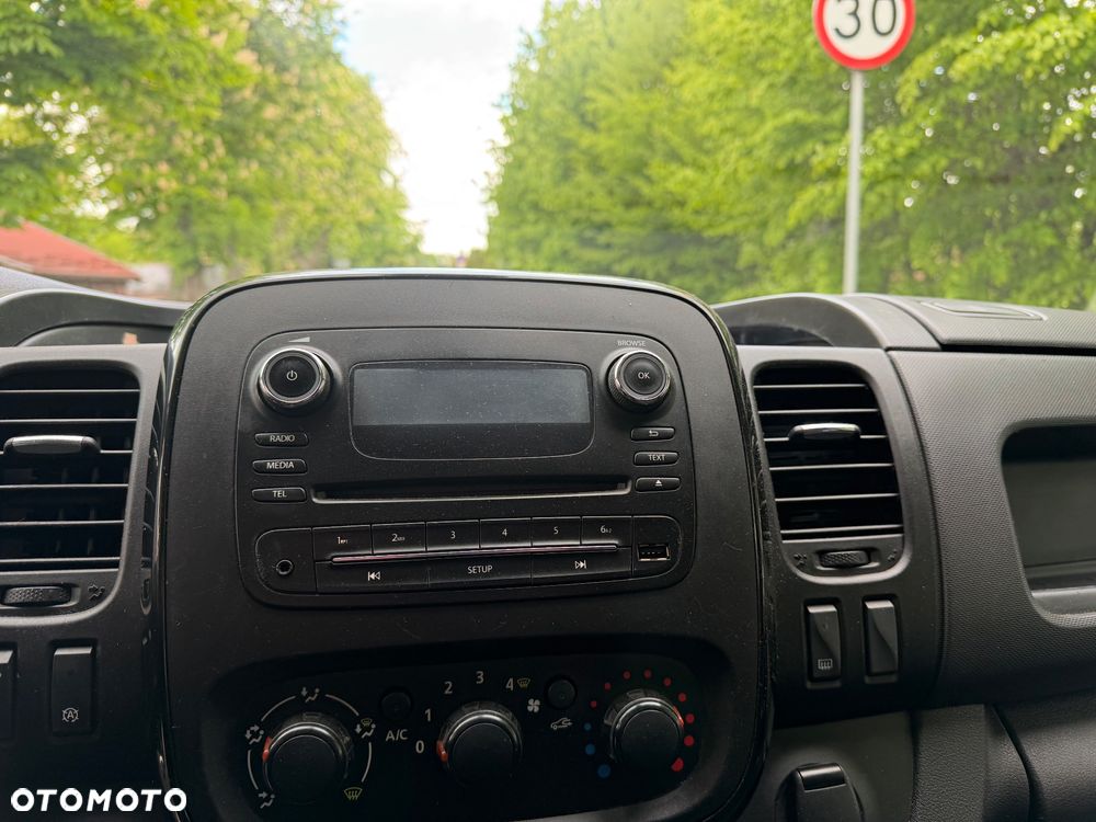 Opel Vivaro - 19