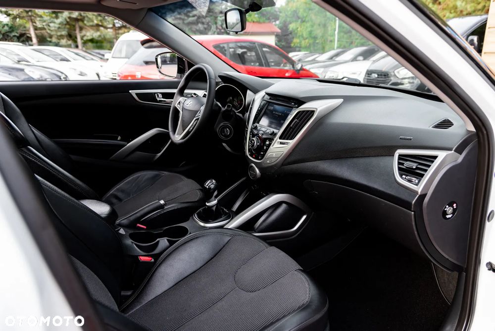 Hyundai Veloster 1.6 blue Premium - 24