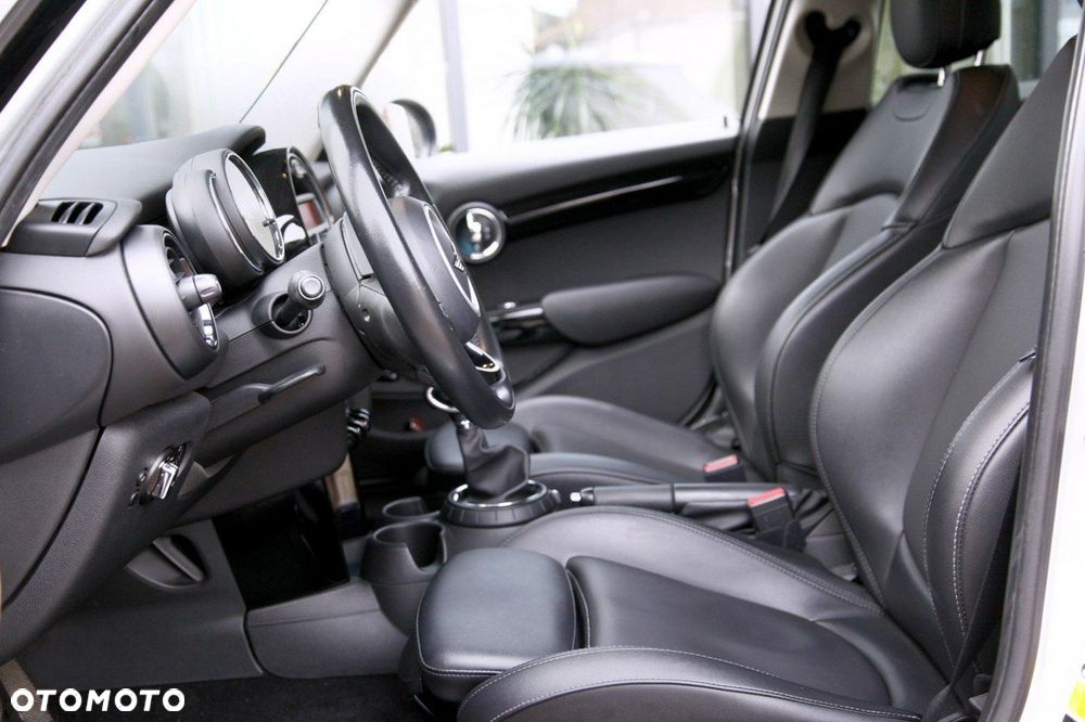 MINI Cooper S Sport-Aut - 15