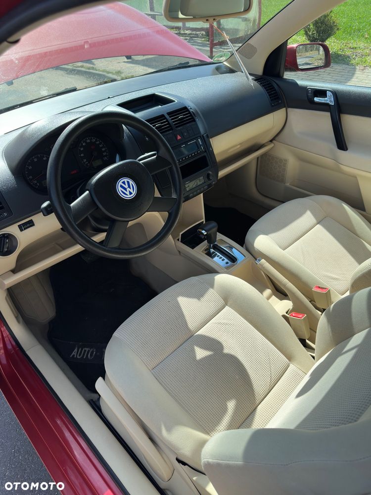 Volkswagen Polo 1.4 16V Highline - 16