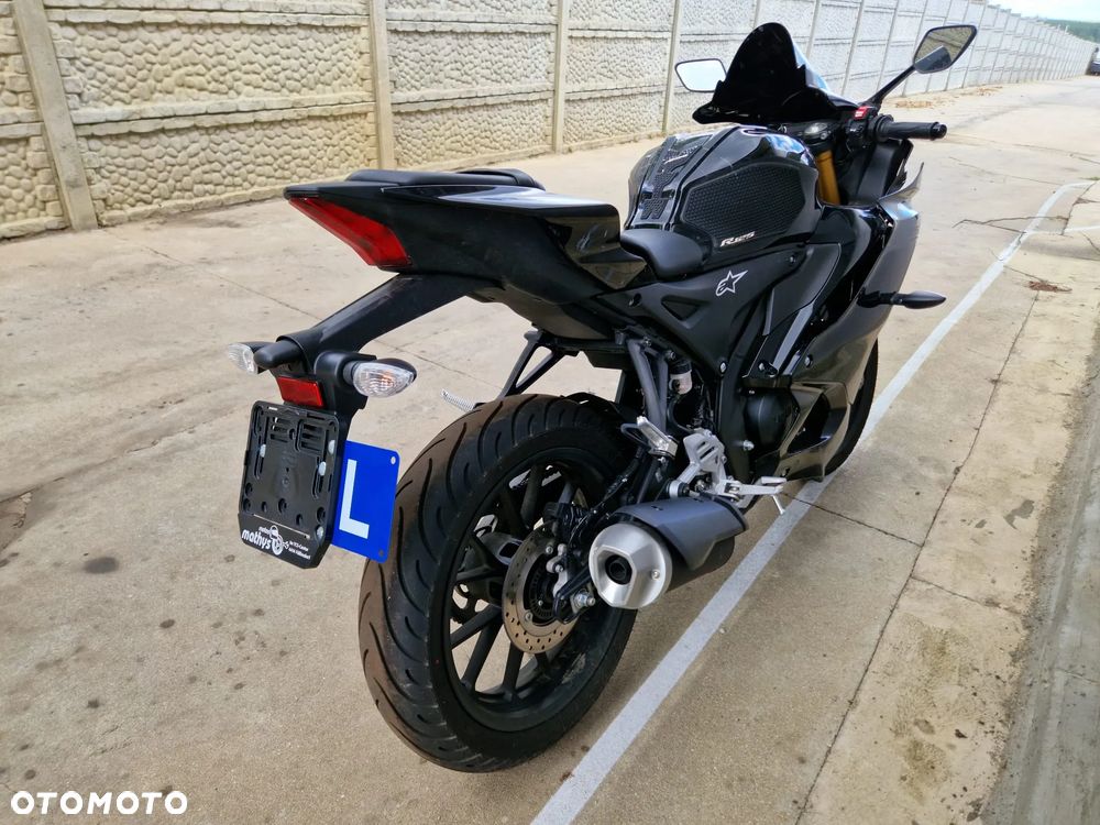 Yamaha YZF - 3