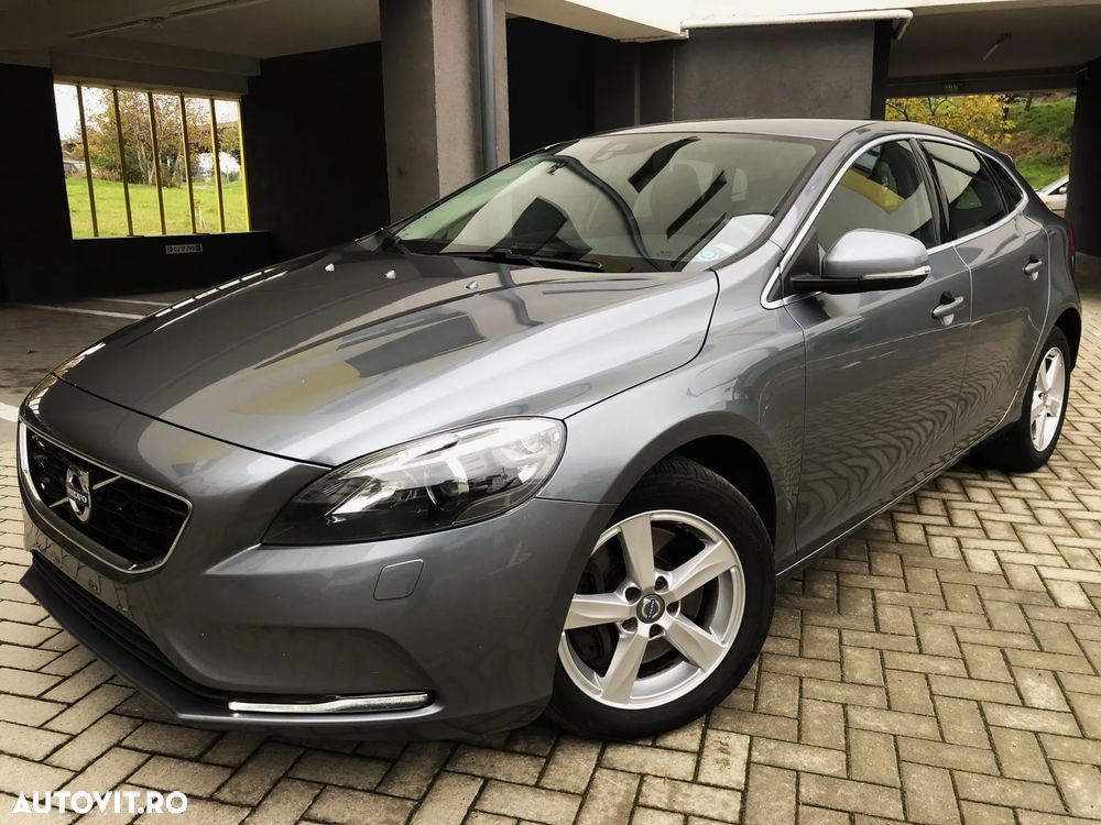 Volvo V40 D3 Geartronic Momentum - 1