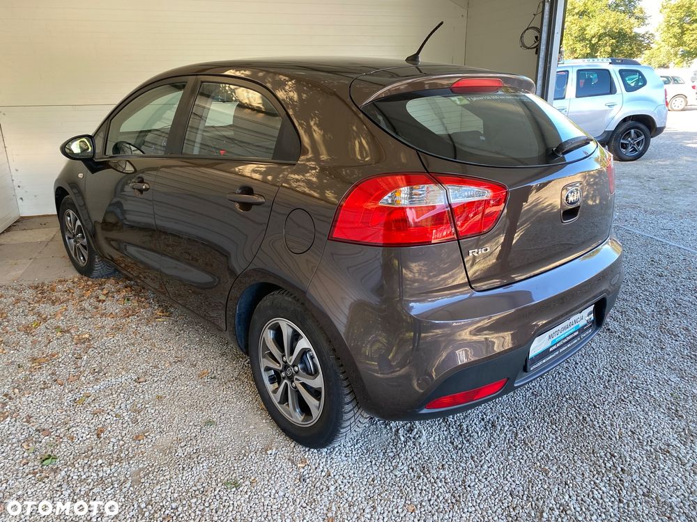 Kia Rio 1.2 M - 4