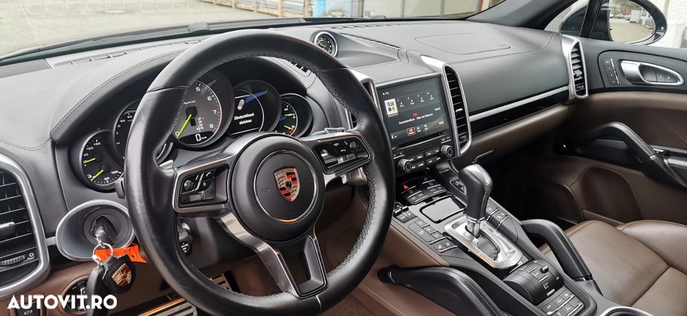 Porsche Cayenne - 11