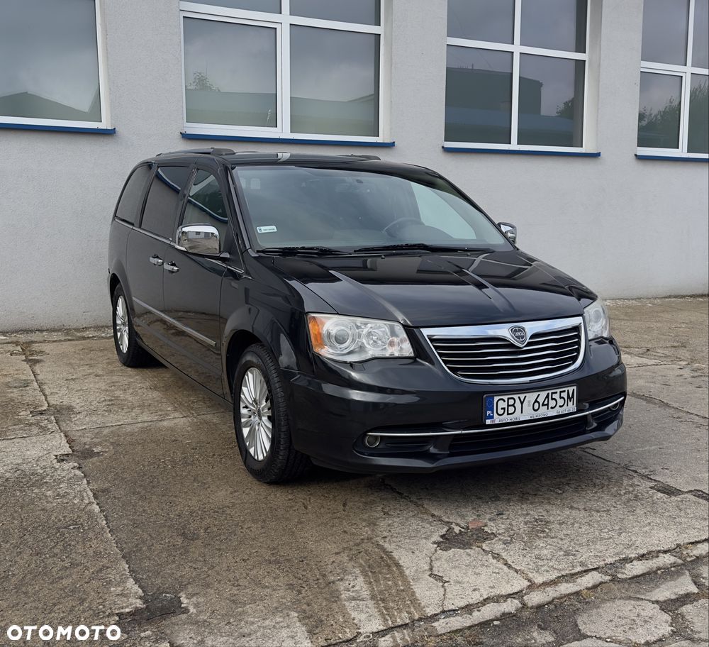 Lancia Voyager