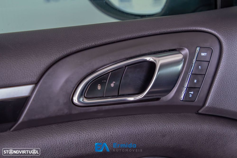 Porsche Cayenne - 54