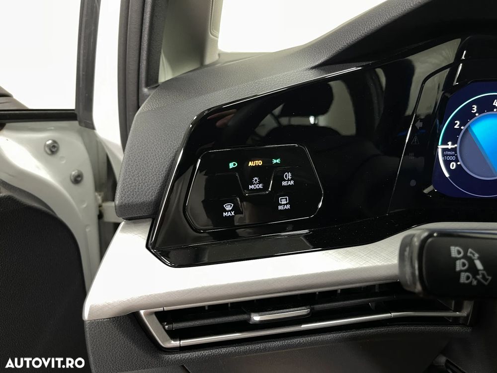 Volkswagen Golf 1.0 TSI Life - 22