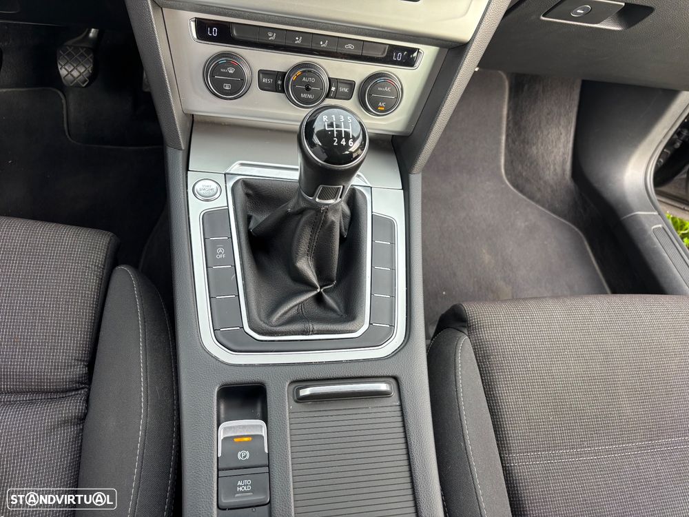VW Passat Variant 1.6 TDI Confortline - 8