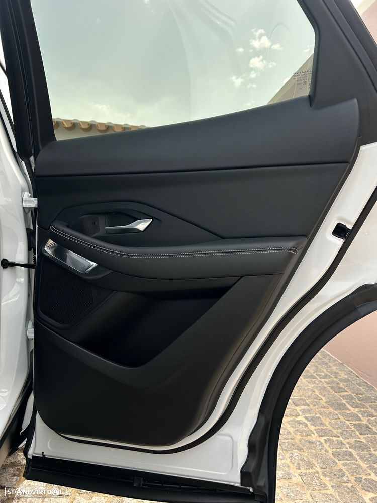 Jaguar E-Pace 1.5 P300e R-Dynamic S AWD Aut. - 35