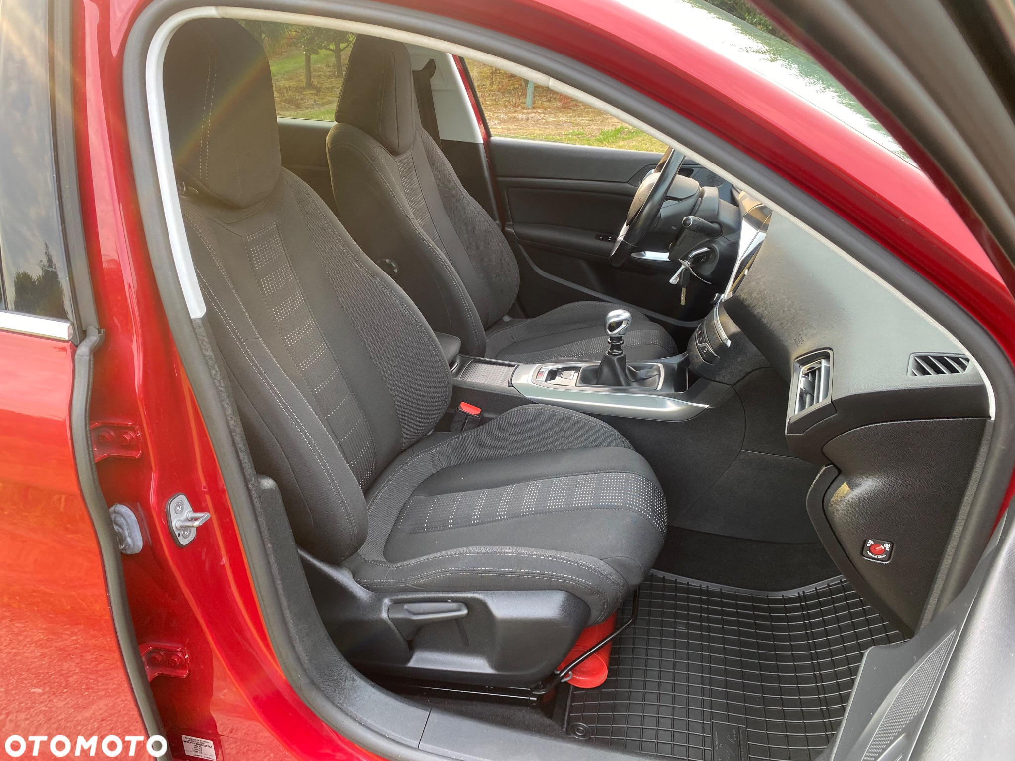 Peugeot 308 1.2 PureTech Allure S&S - 23