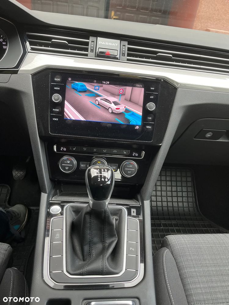 Volkswagen Passat 2.0 TDI EVO Business - 26