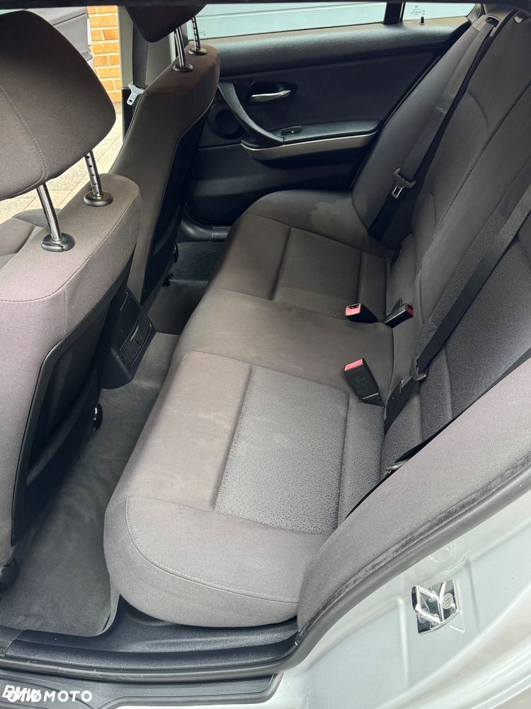 BMW Seria 3 320d - 22