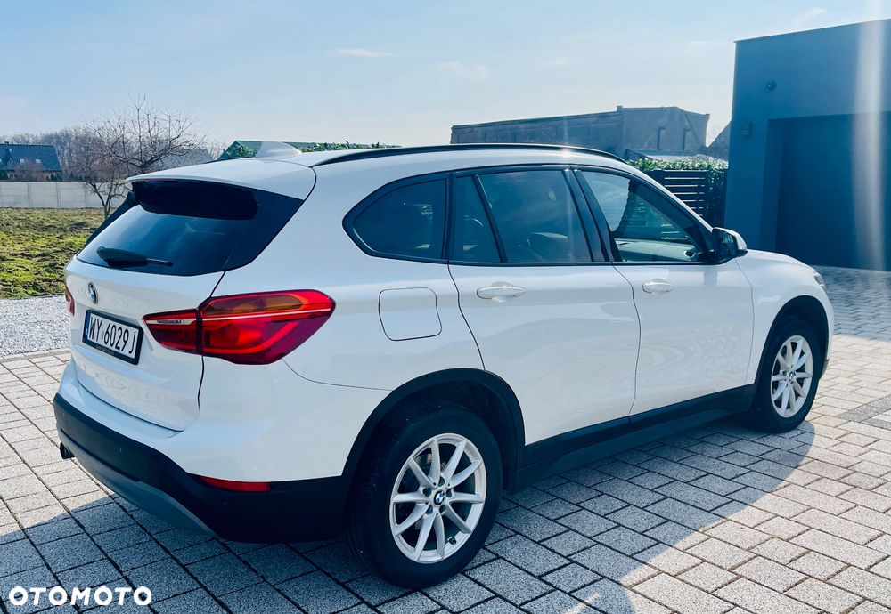 BMW X1 xDrive18d - 10