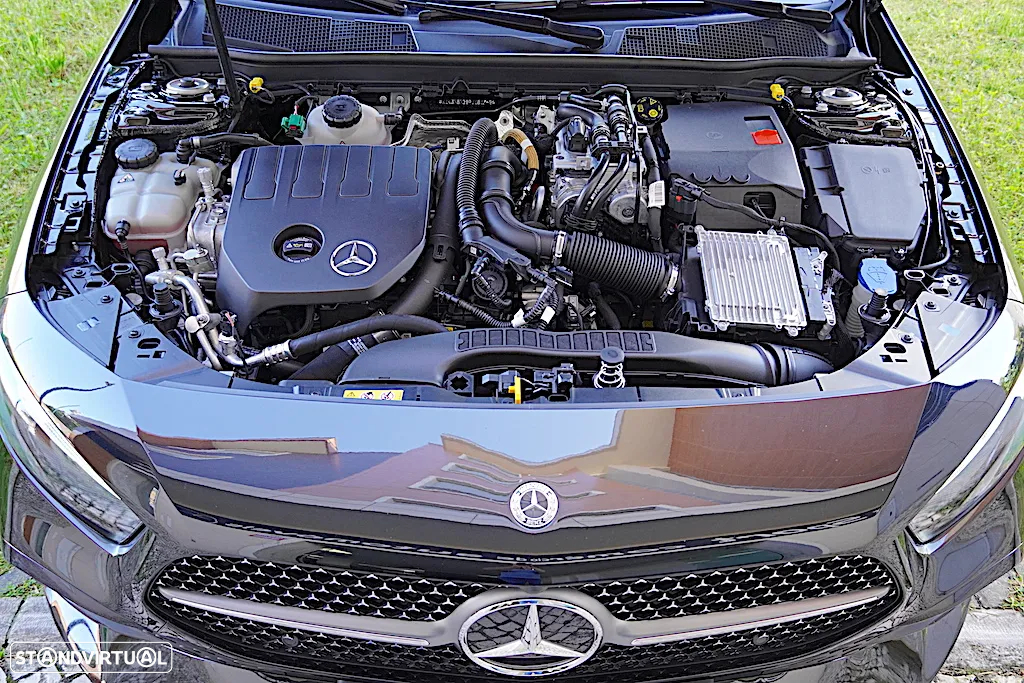 Mercedes-Benz A 250 e AMG Line - 17