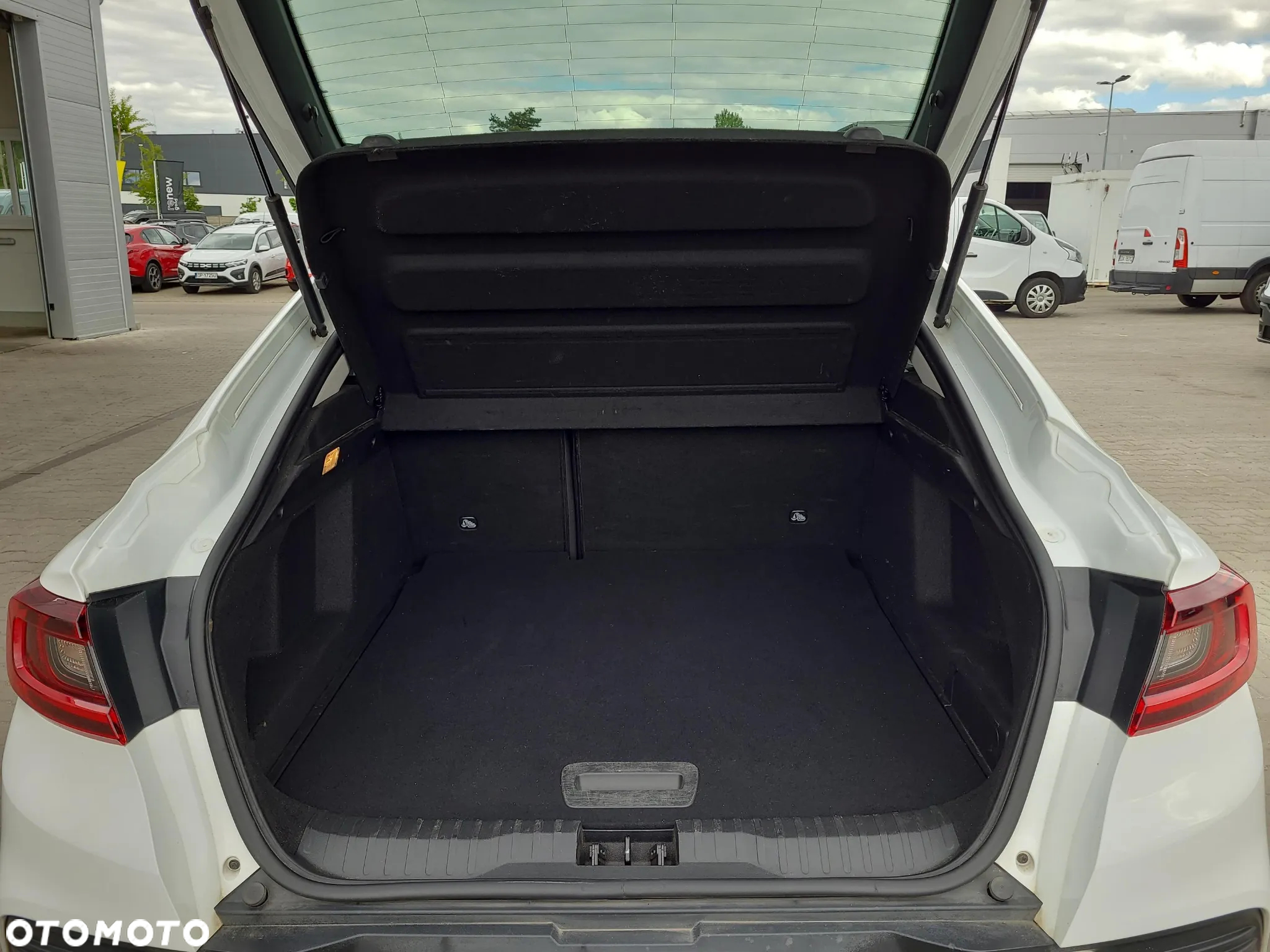 Renault Arkana 1.6 E-TECH Intens MMT - 17