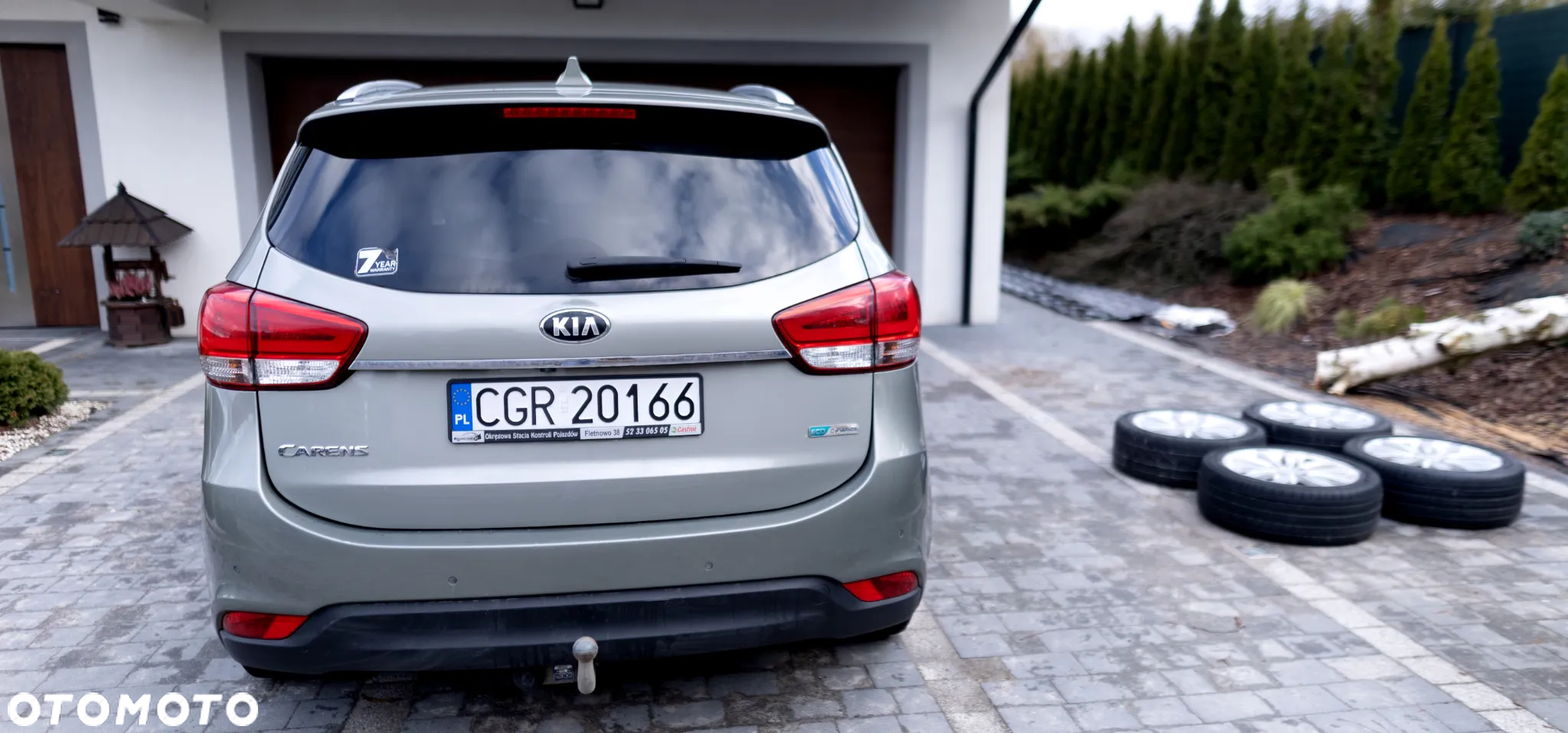 Kia Carens 1.7 CRDi XL 7os - 12