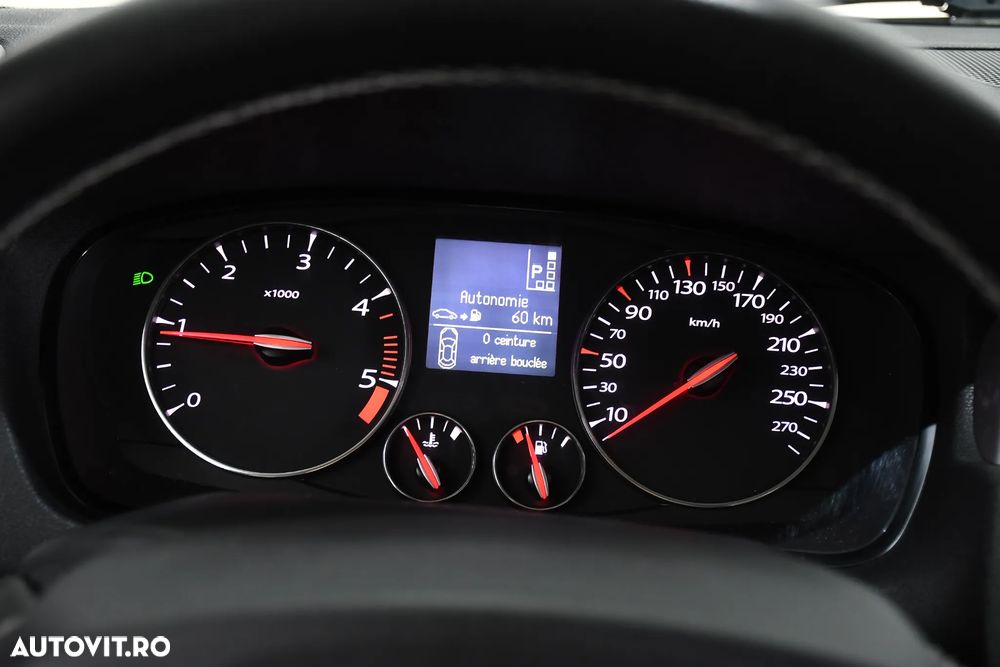 Renault Laguna ENERGY dCi 175 FAP Start & Stop GT - 21