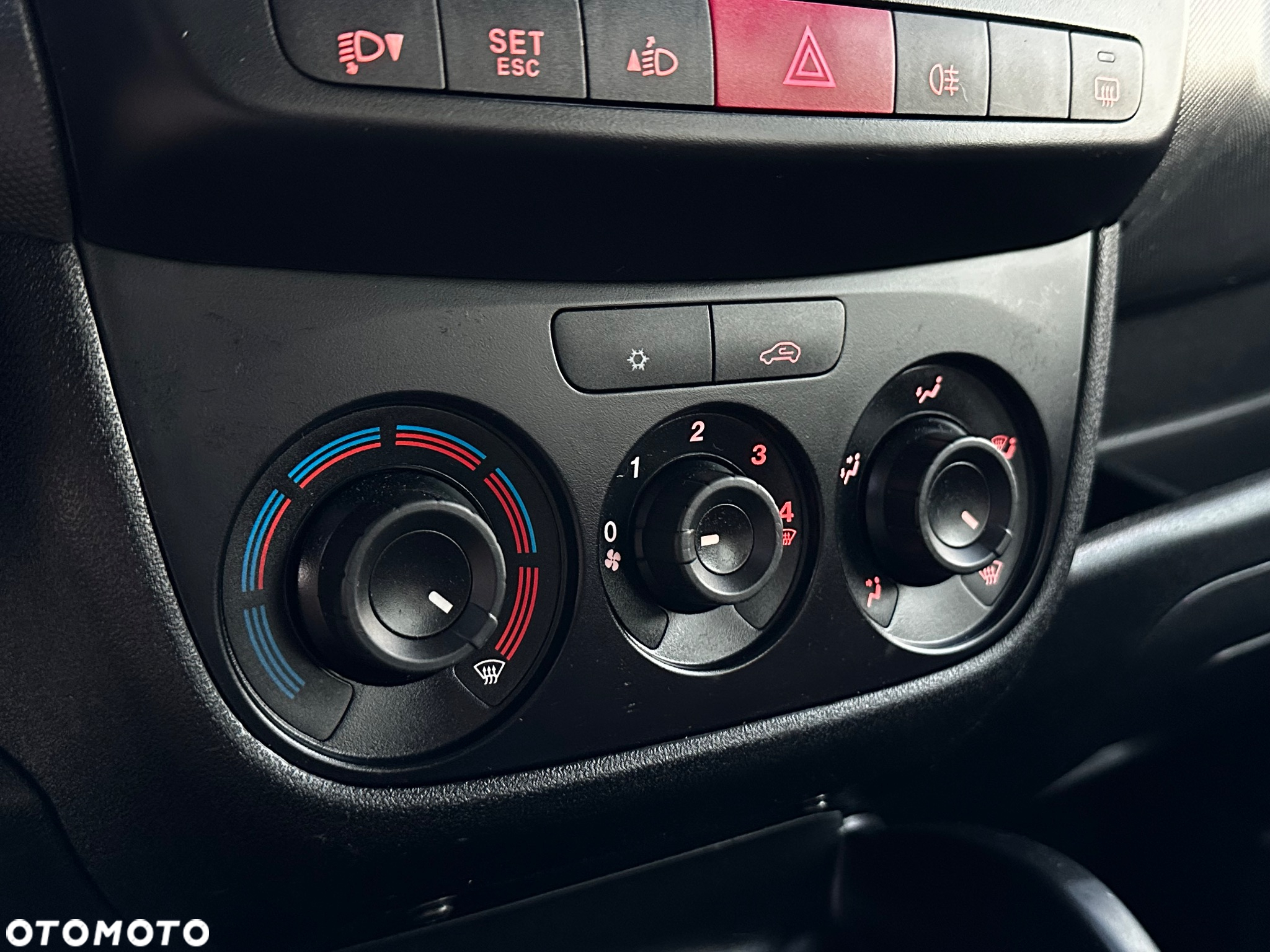 Fiat Doblo 1.4 T-Jet Dynamic - 17