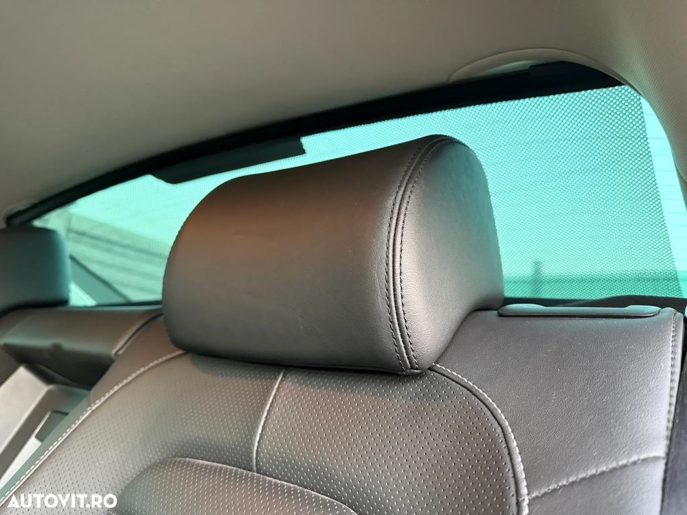 Volkswagen Passat CC 2.0 TDI BlueMotion Technology DSG Exclusive - 10