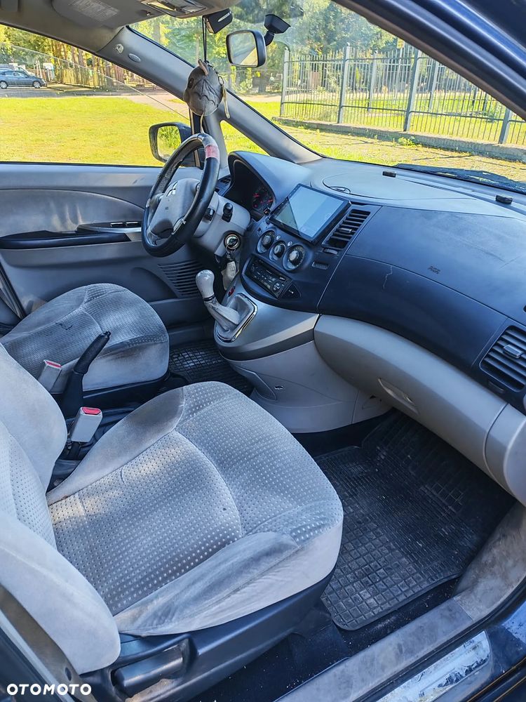 Mitsubishi Grandis 2.4 Intense - 5