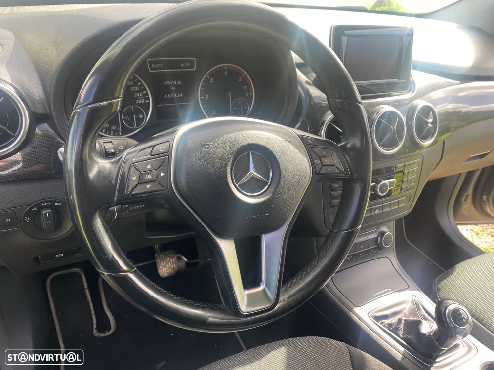 Mercedes-Benz B 180 CDI (BlueEFFICIENCY) - 10