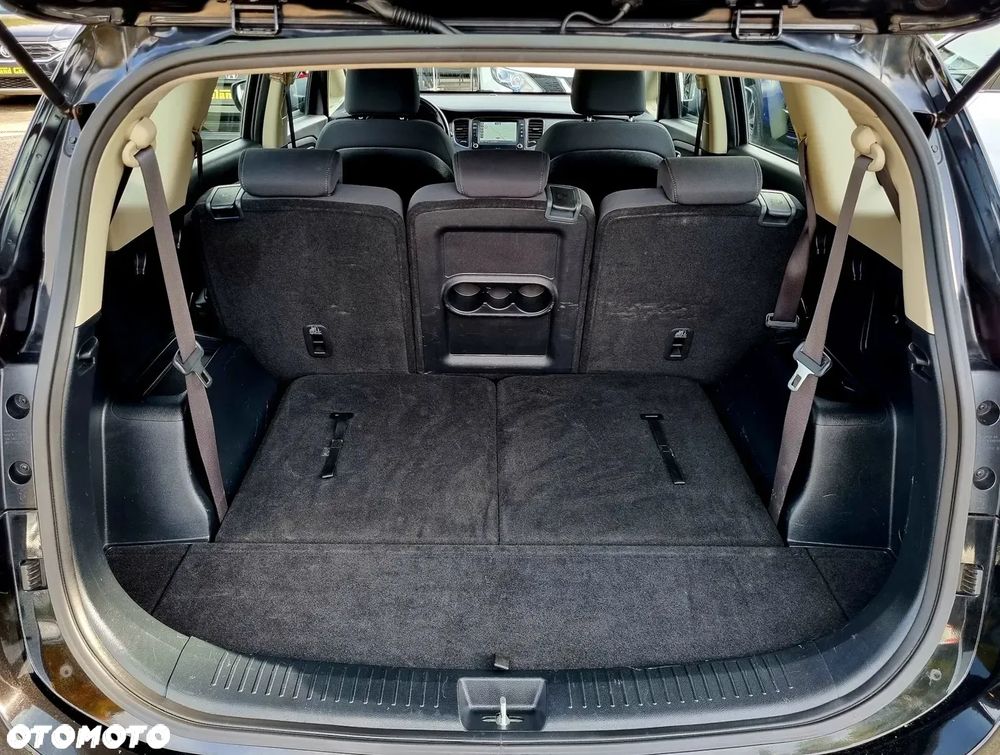 Kia Carens 1.7 CRDi L 7os - 15