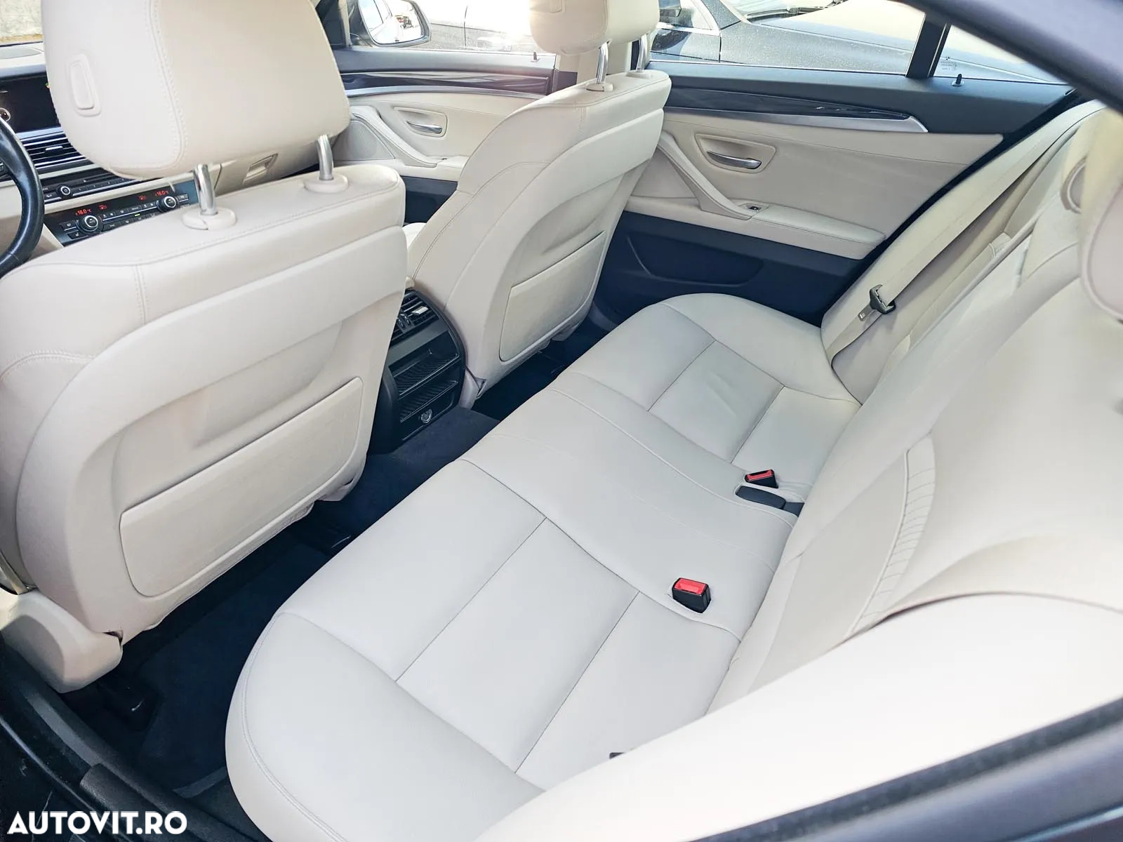 BMW Seria 5 530d xDrive Sport-Aut. Luxury Line - 19