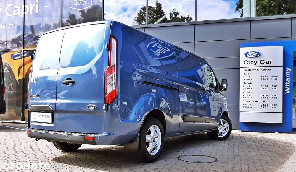Ford CUSTOM - 18