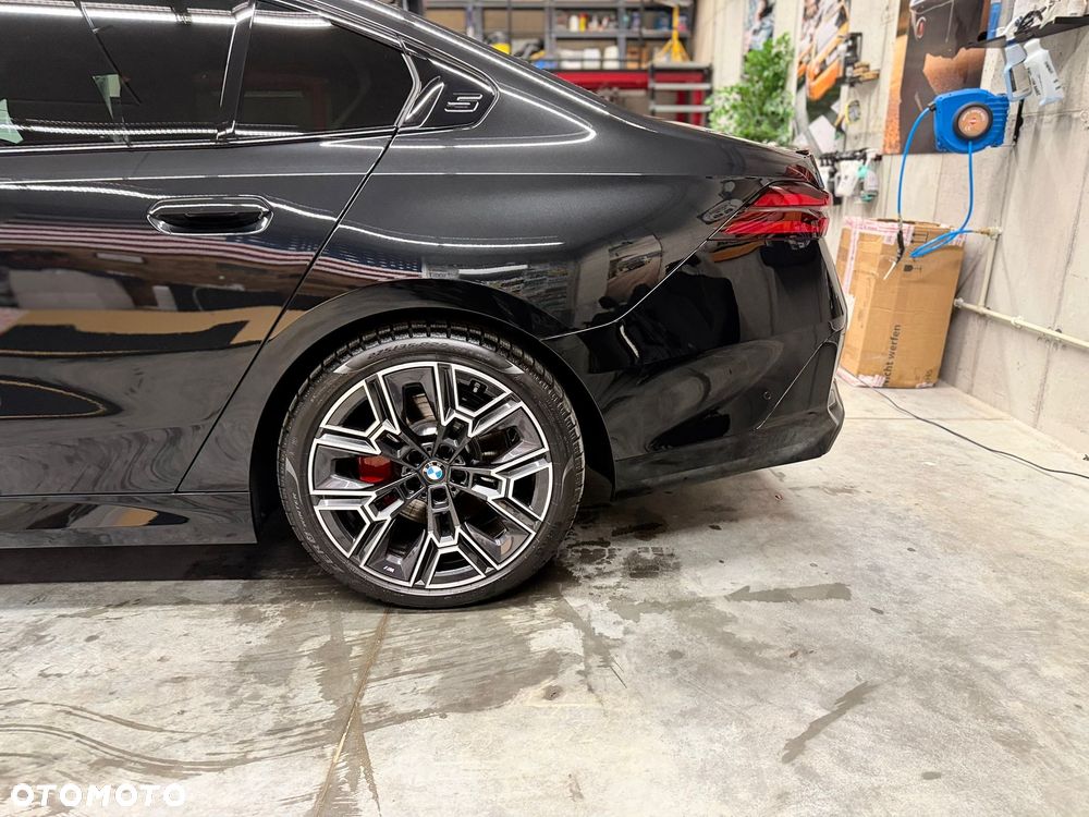 BMW Seria 5 520d xDrive mHEV M Sport - 16