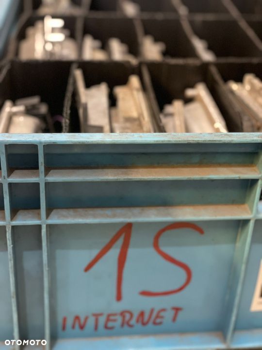 Sterownik Komputer VW PASSAT B5 1,8 8D0907557T 0261204185 - 2