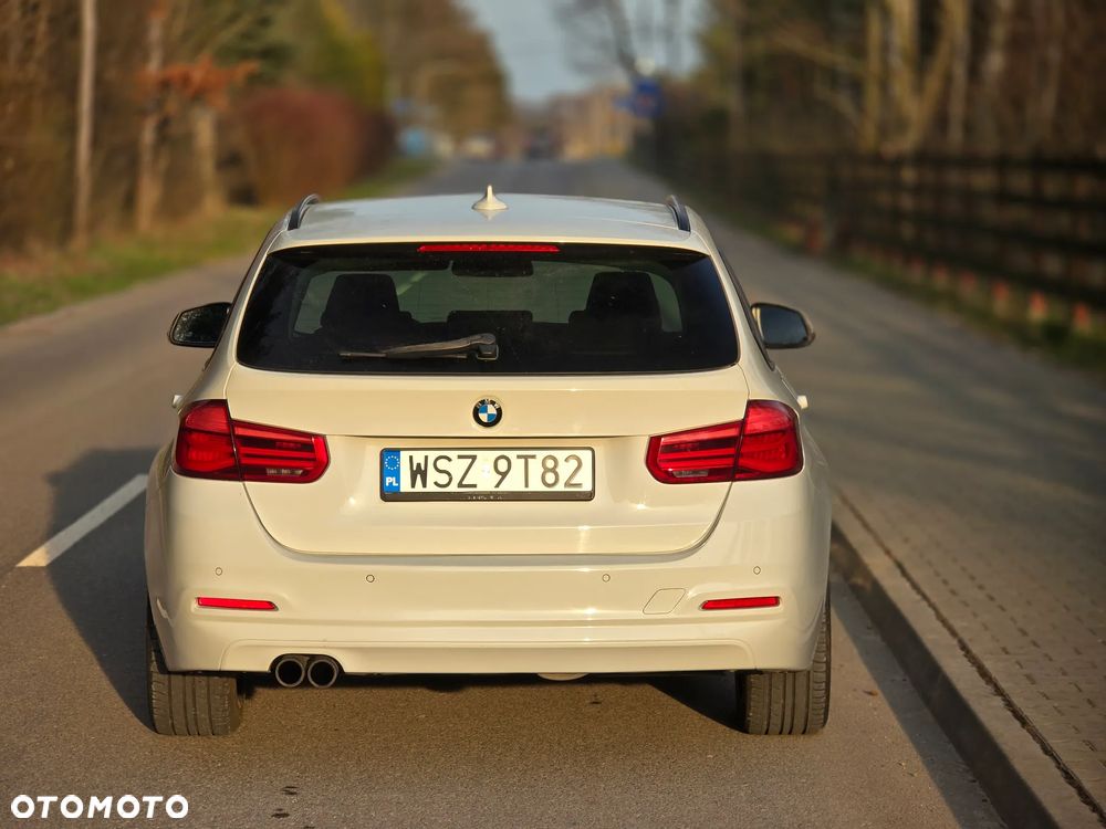 BMW Seria 3 320d Sport Line - 16